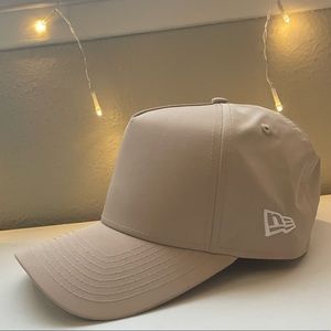 Plain Tan/Khaki New Era 9FORTY Men’s Snapback